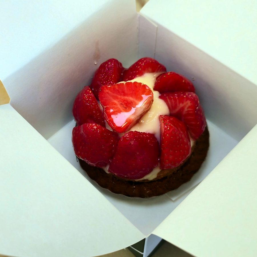 Tartelette aux fraises dans sa boîte