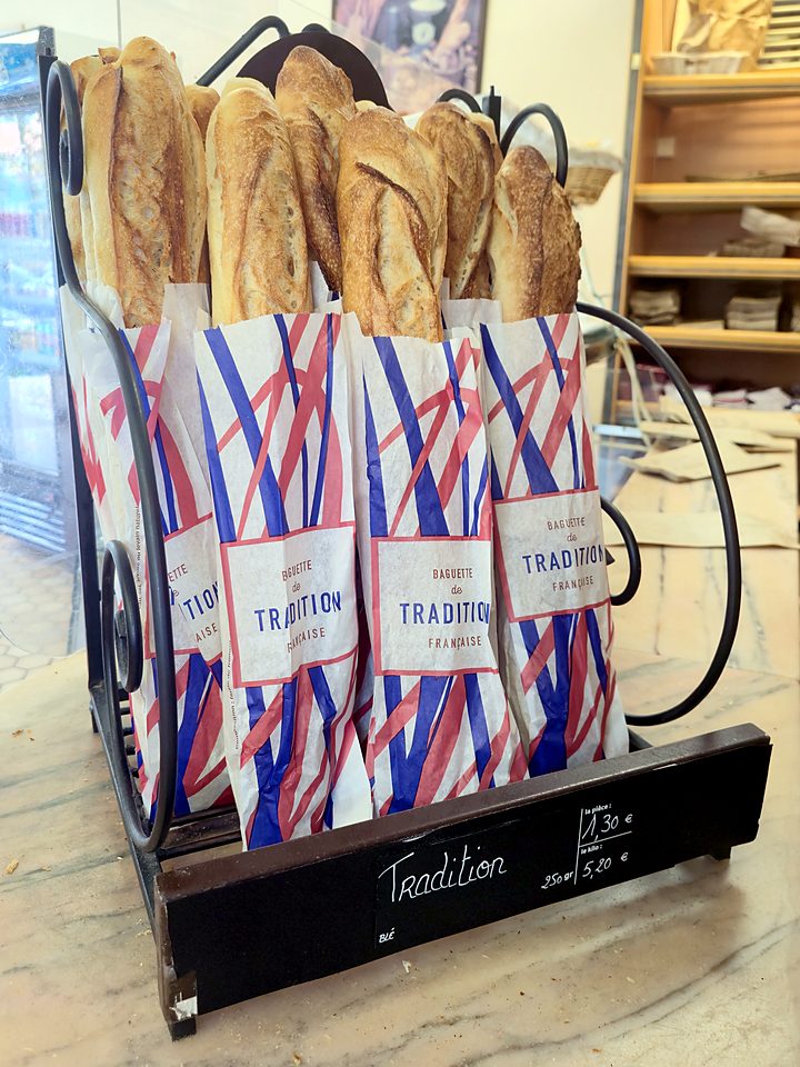 Baguettes Tradition debout dans leurs sacs « Baguette de Tradition française »